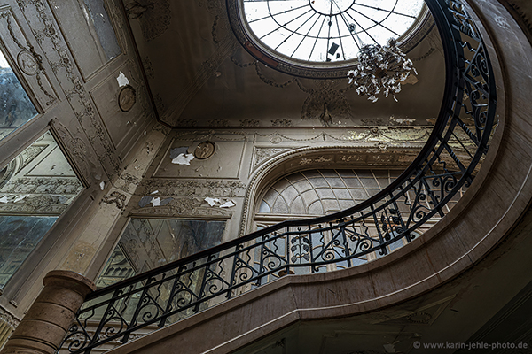 abandoned theatre