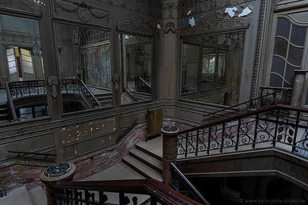 abandoned theatre